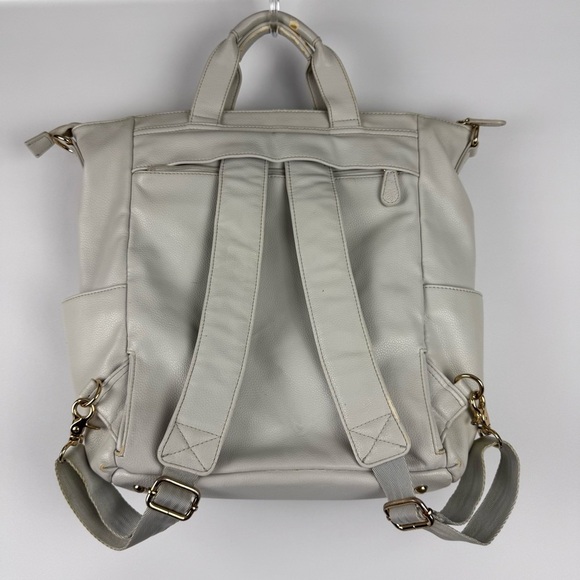 Lily Jade Caroline Convertible Diaper Bag – Vegan Leather – Light Gray - Picture 8 of 10